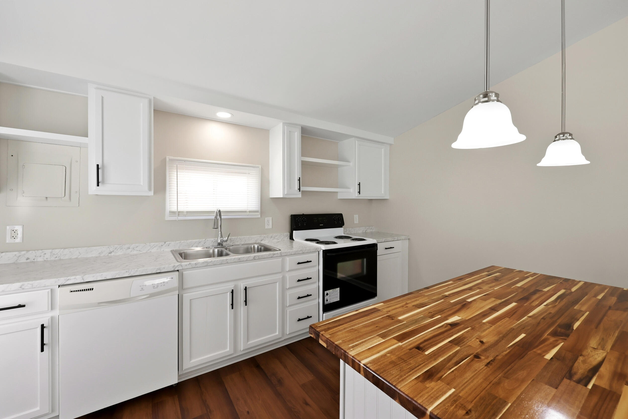 104 1/2 Henton Road Property Photo 10