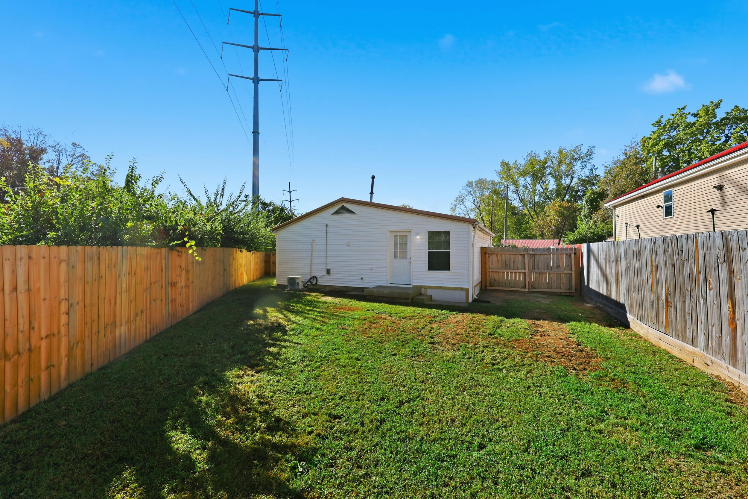 104 1/2 Henton Road Property Photo 26