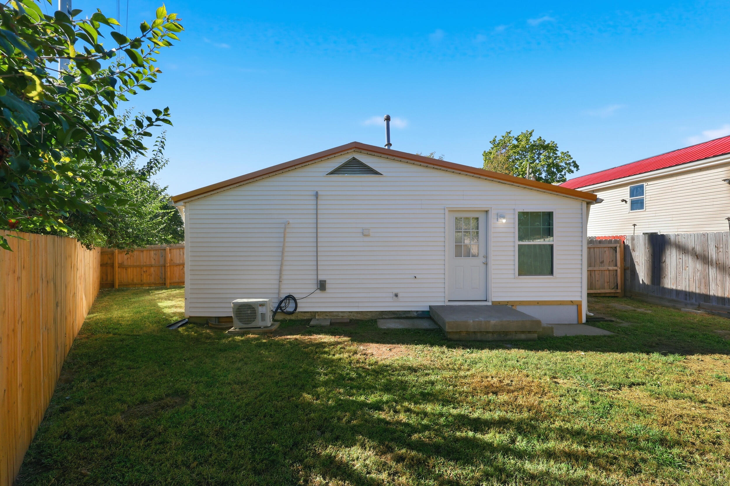 104 1/2 Henton Road Property Photo 27