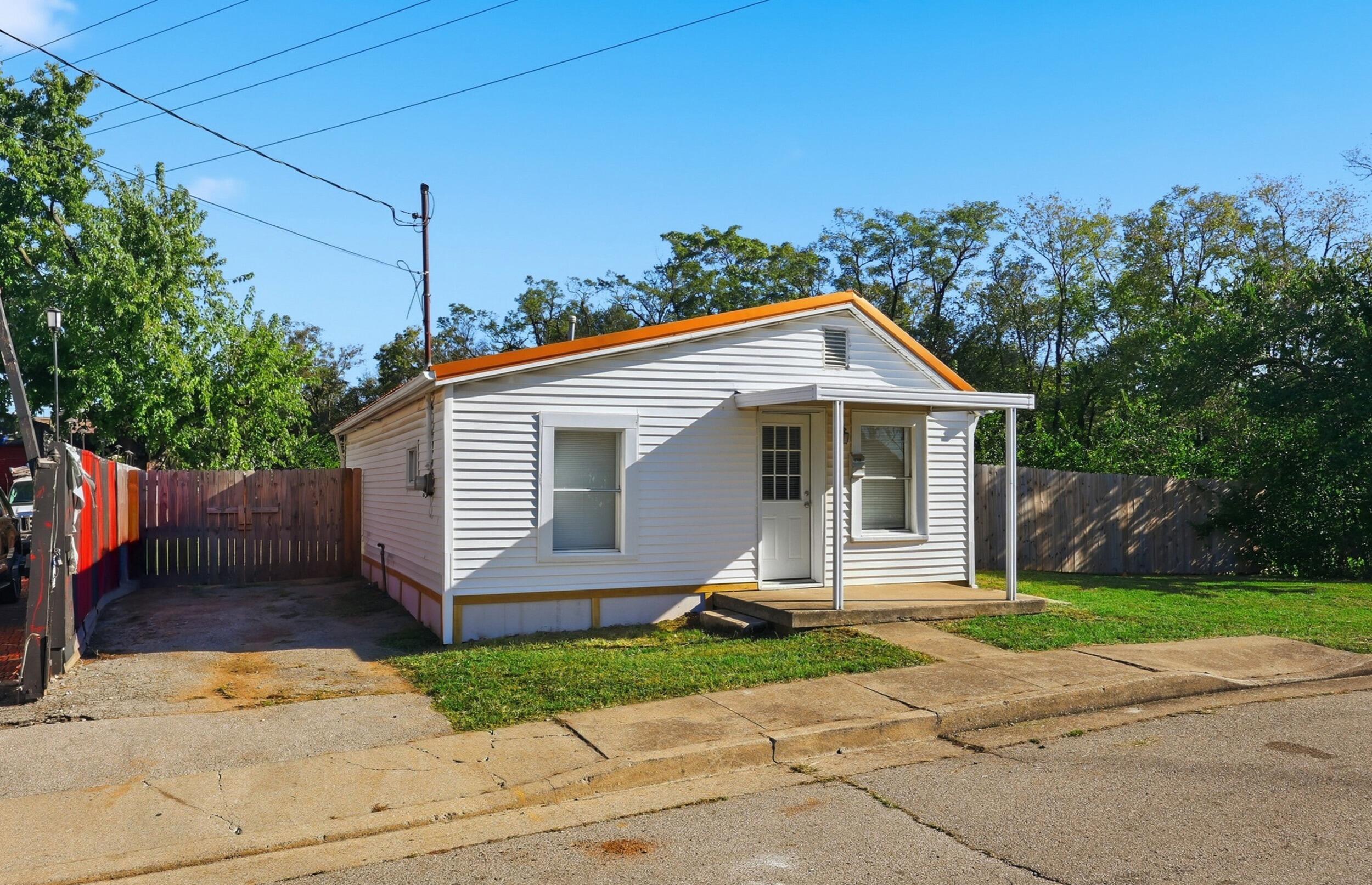 104 1/2 Henton Road Property Photo 30
