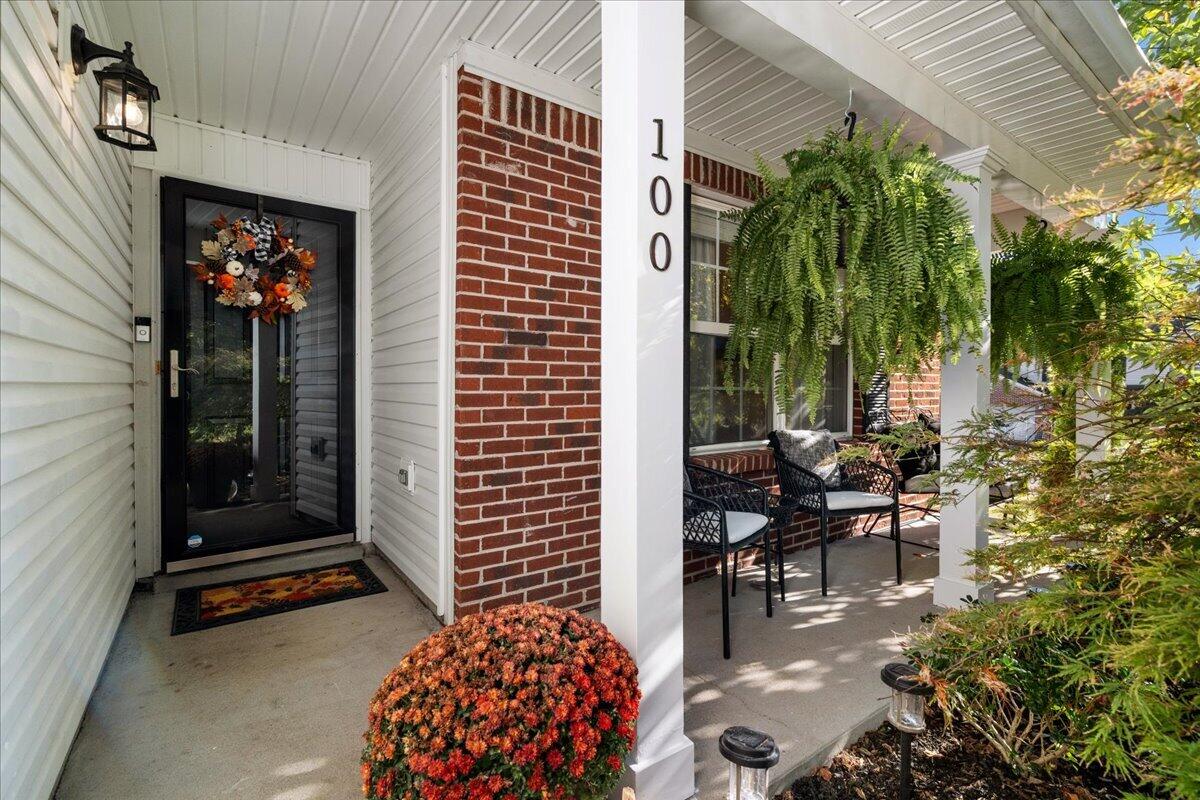 100 Malta Court Property Photo 5