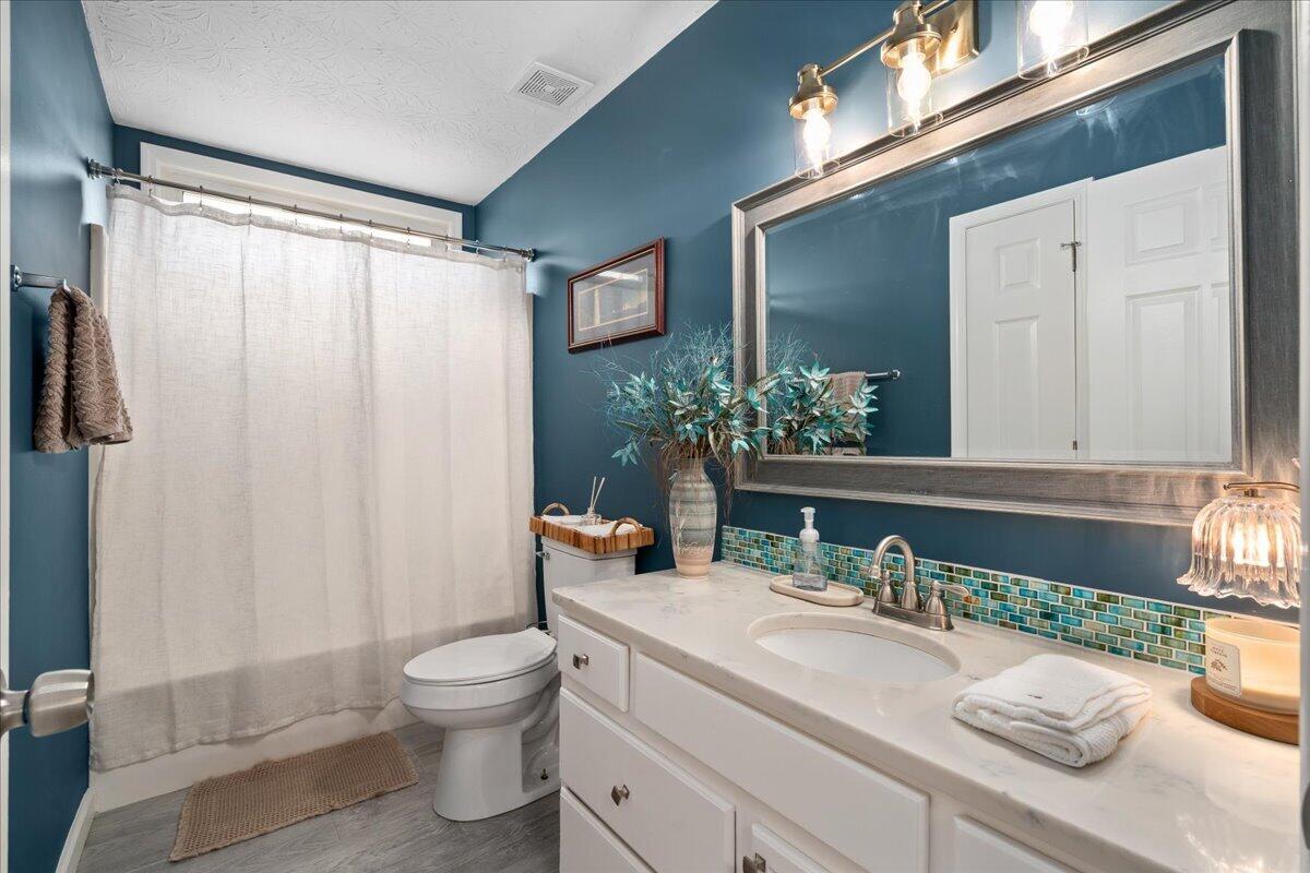100 Malta Court Property Photo 24