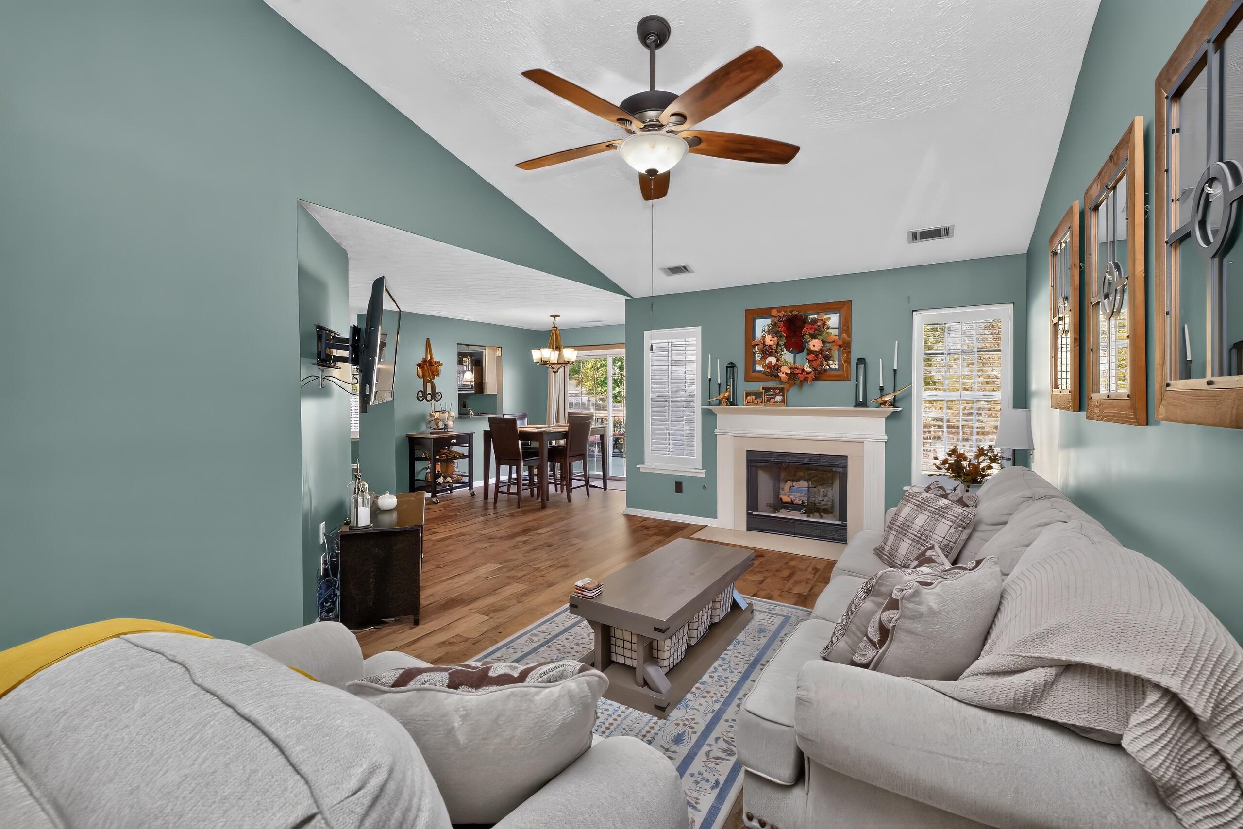 2313 Liberty Station Court Property Photo 4