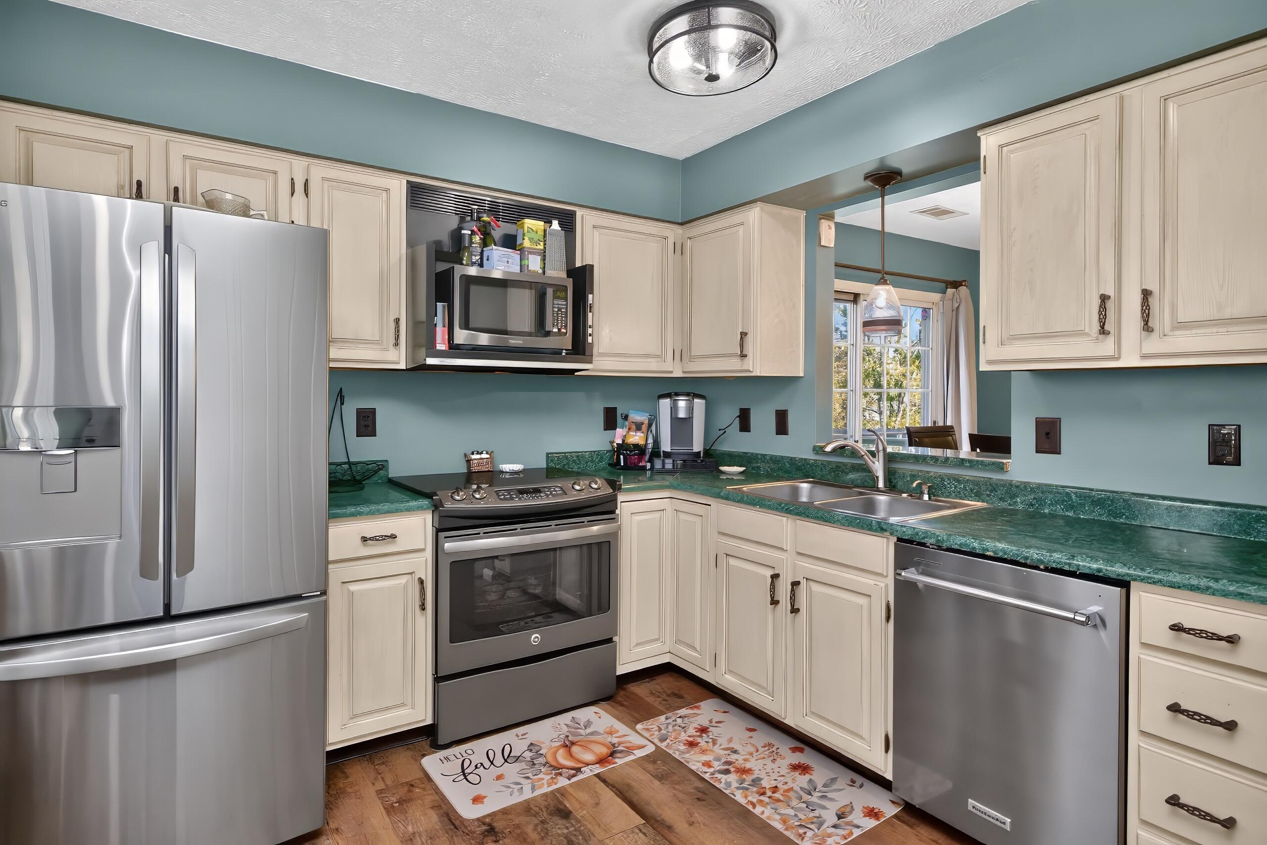 2313 Liberty Station Court Property Photo 10