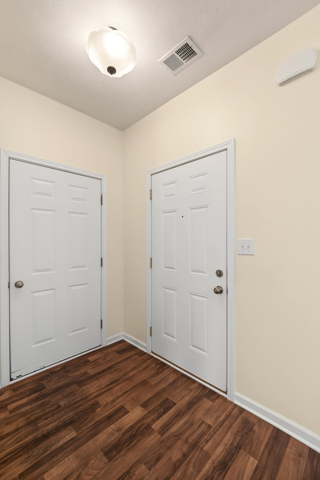 1400 Orchard Drive Property Photo 4