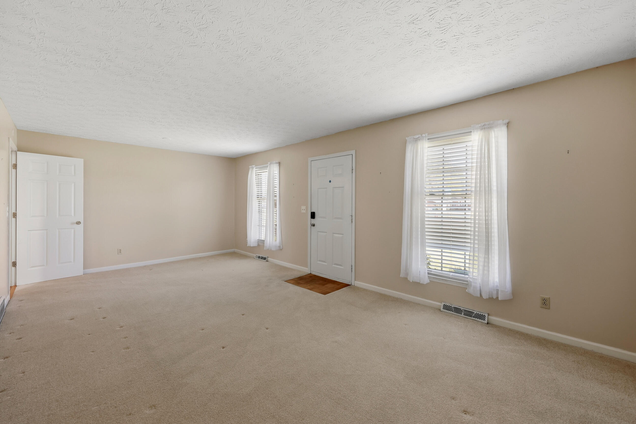 1409 Rebel Road Property Photo 3