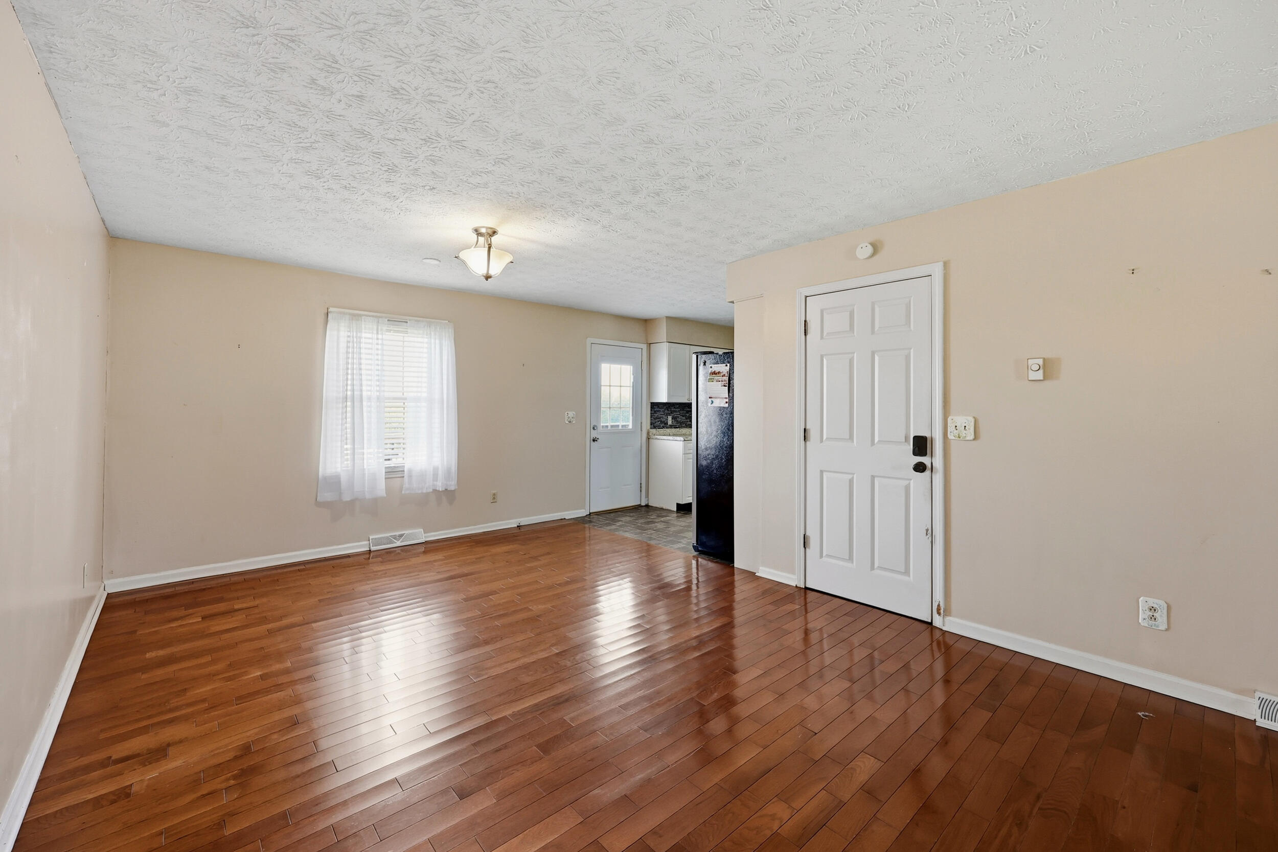1409 Rebel Road Property Photo 5