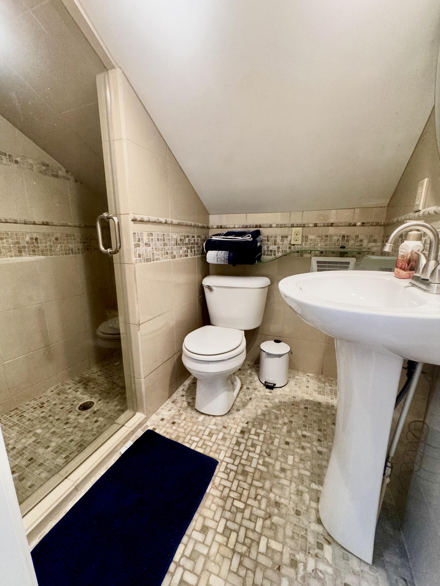 508 Worchester Avenue Property Photo 9