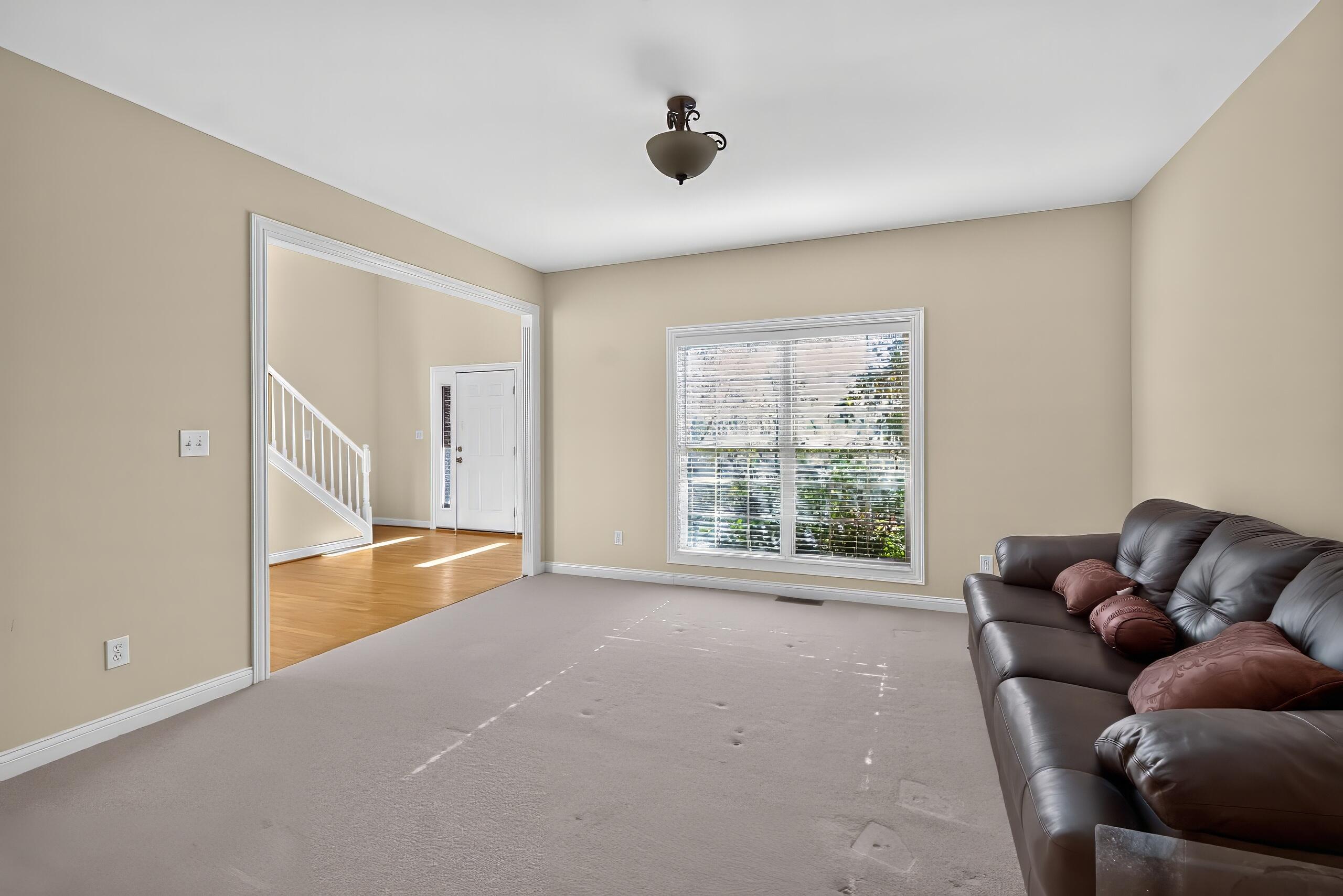 813 Gunpowder Drive Property Photo 6