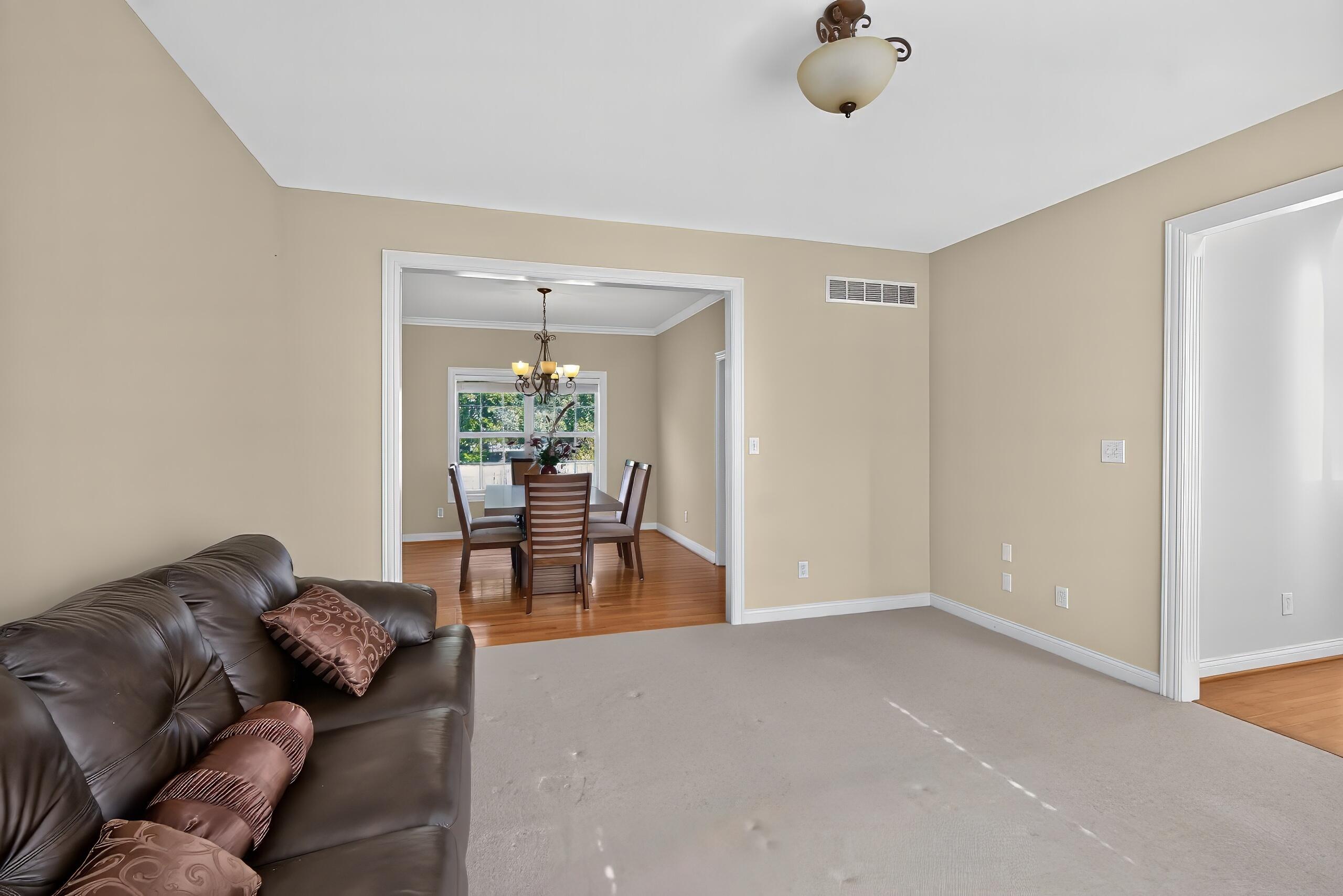 813 Gunpowder Drive Property Photo 7