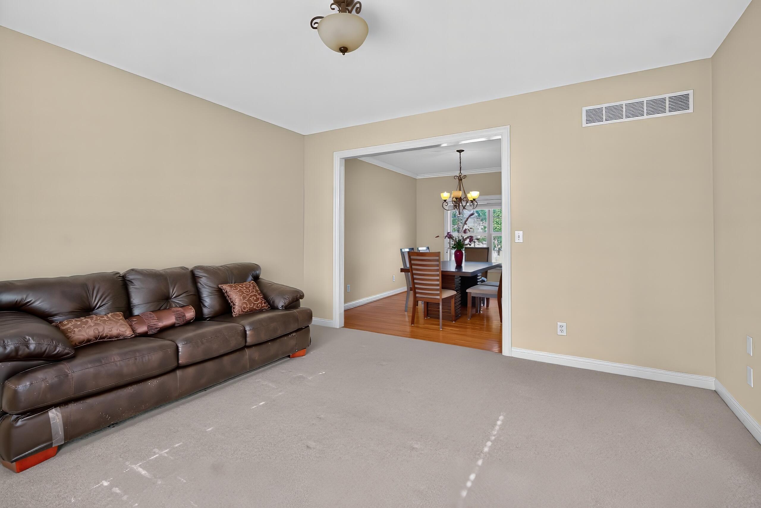 813 Gunpowder Drive Property Photo 8