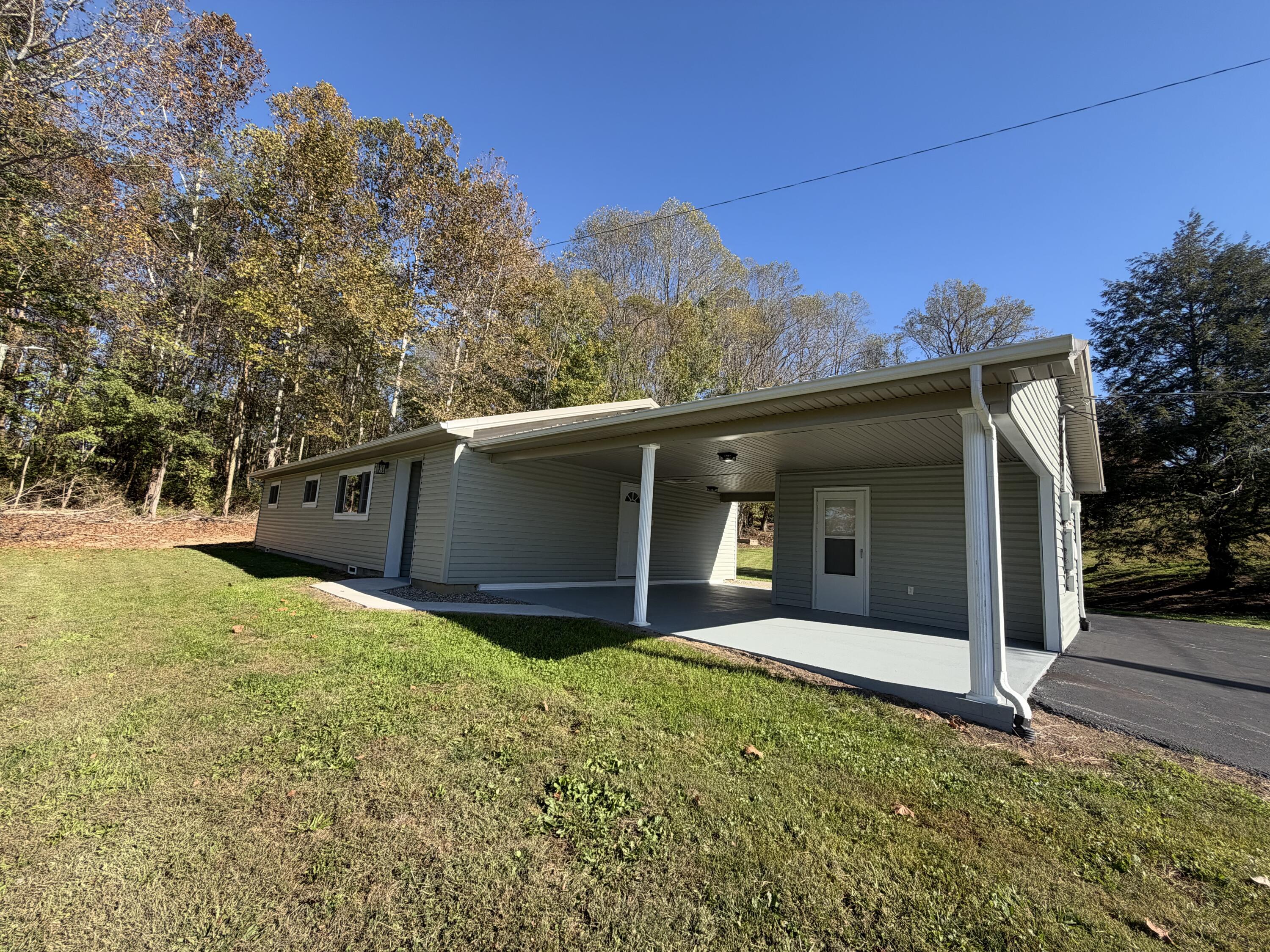 4708 E Ky 8 Property Photo 4