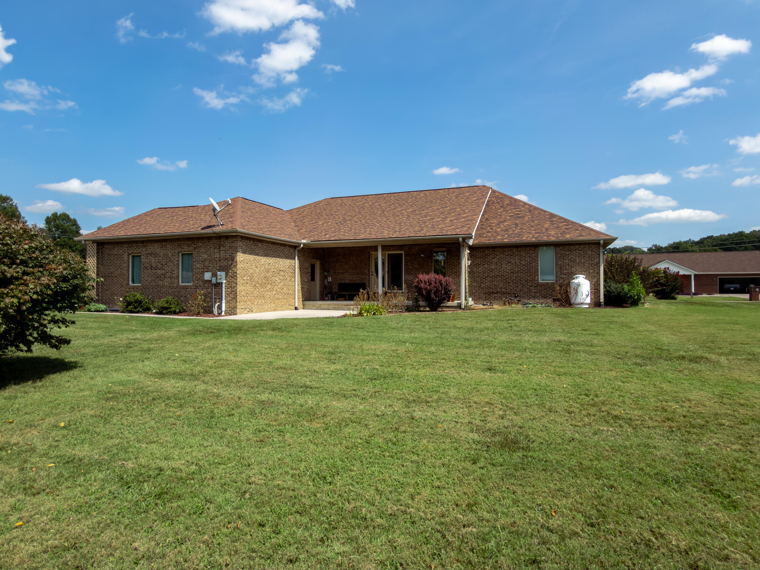 138 Country Acres Drive Property Photo 12