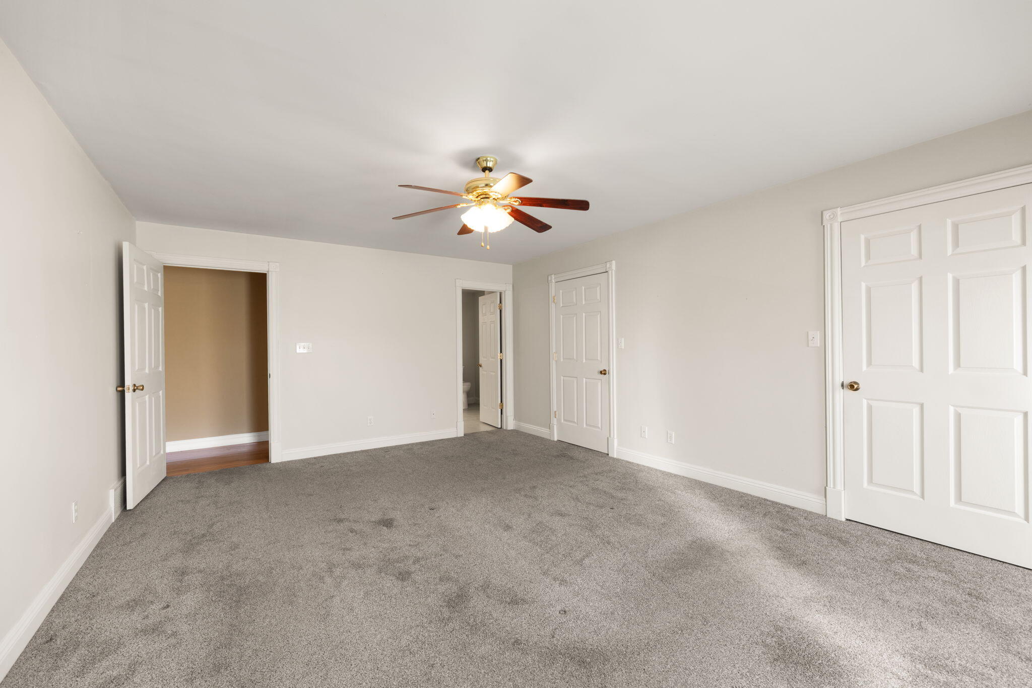 138 Country Acres Drive Property Photo 25