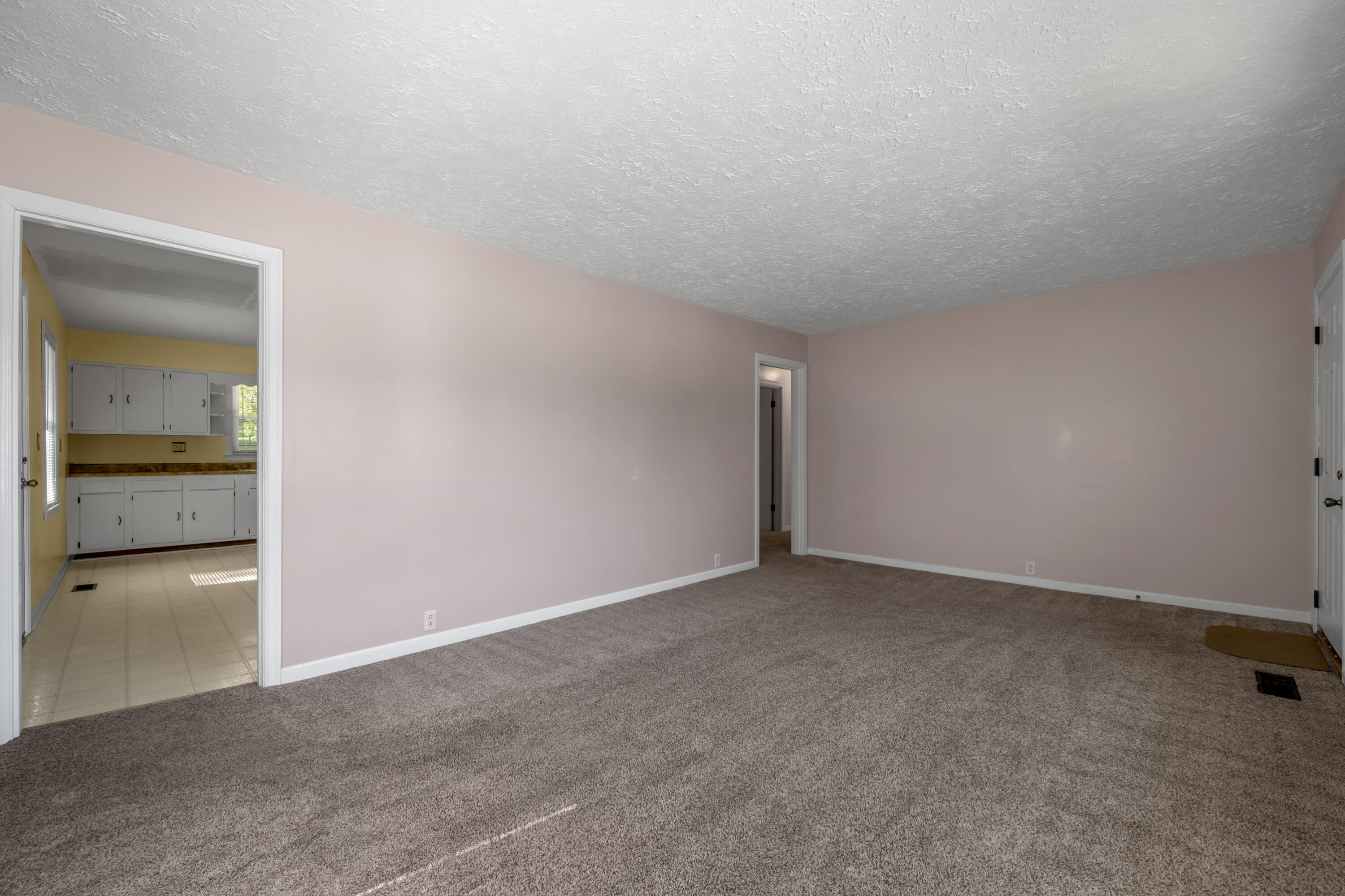 128 Meredith Avenue Property Photo 8