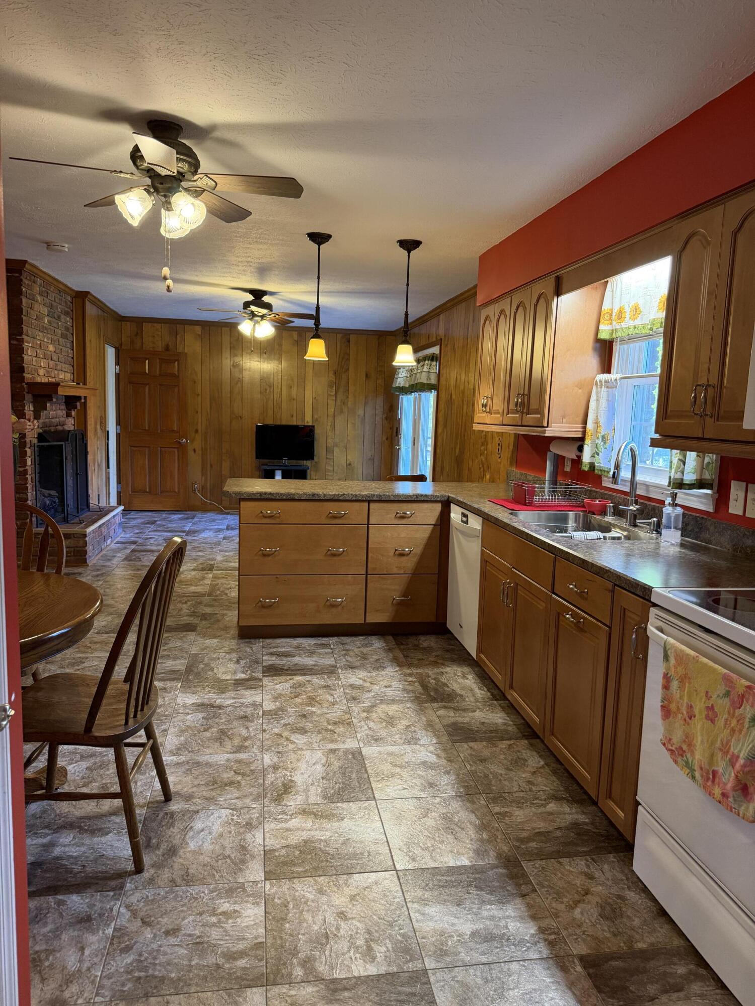 307 Esperanza Drive Property Photo 13