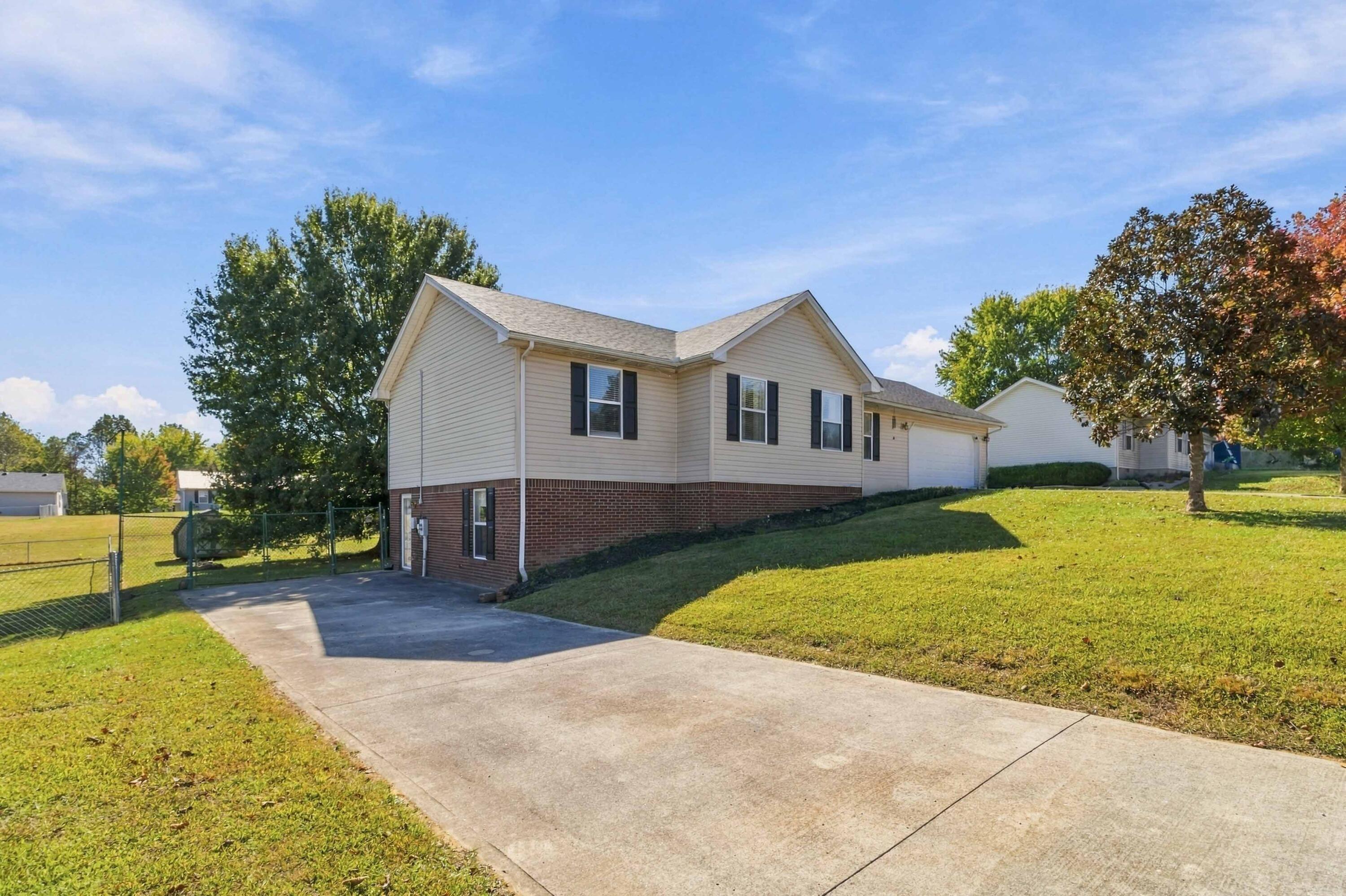 254 Canterbury Drive Property Photo 1