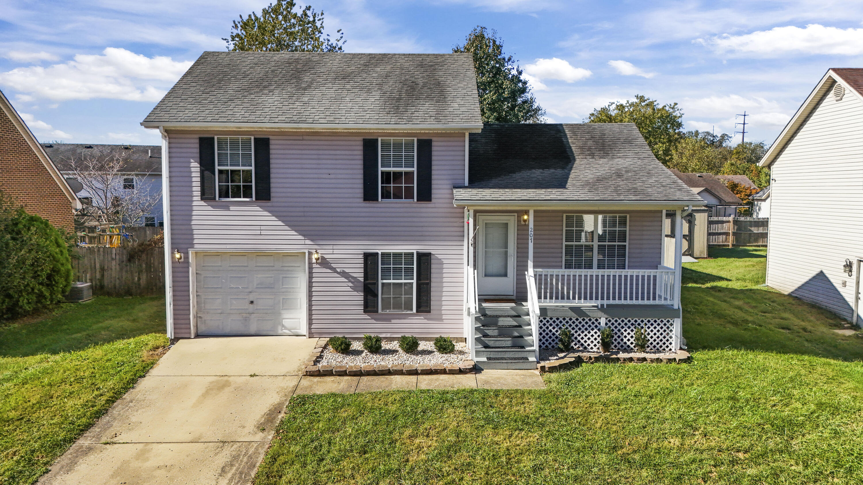 207 Dale Hollow Drive Property Photo 1