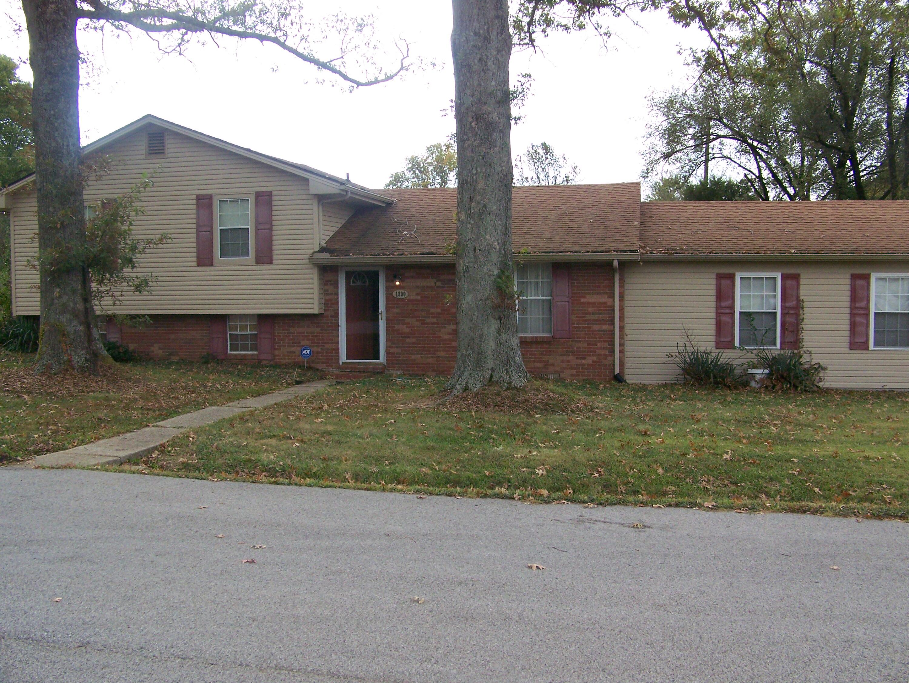 1300 Cardinal Way Property Photo 2