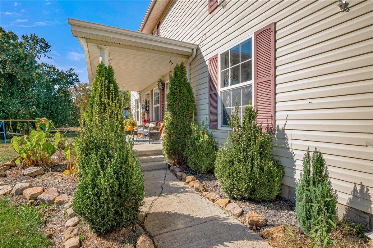 6830 E Laurel Road Property Photo 4