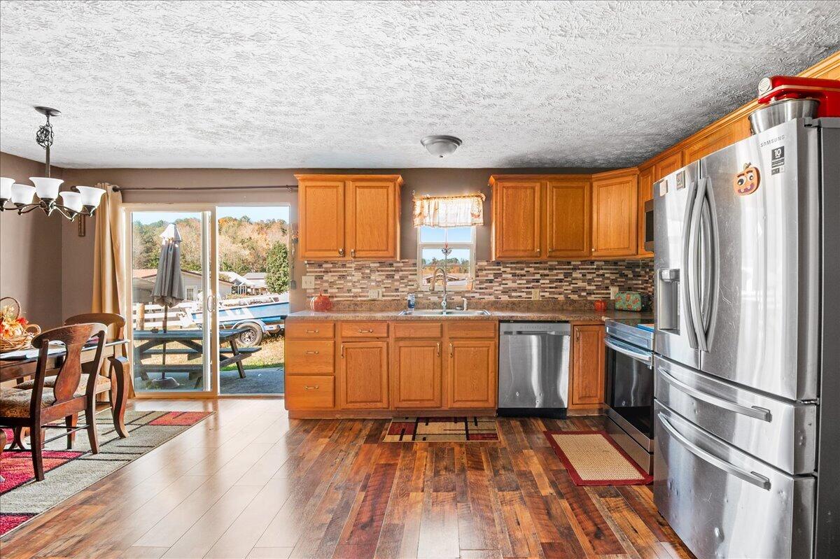 6830 E Laurel Road Property Photo 10