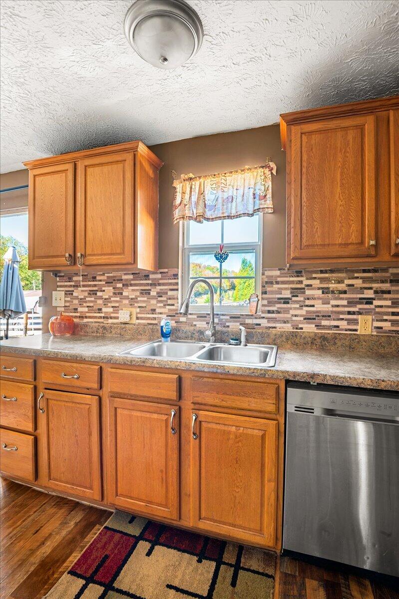 6830 E Laurel Road Property Photo 13