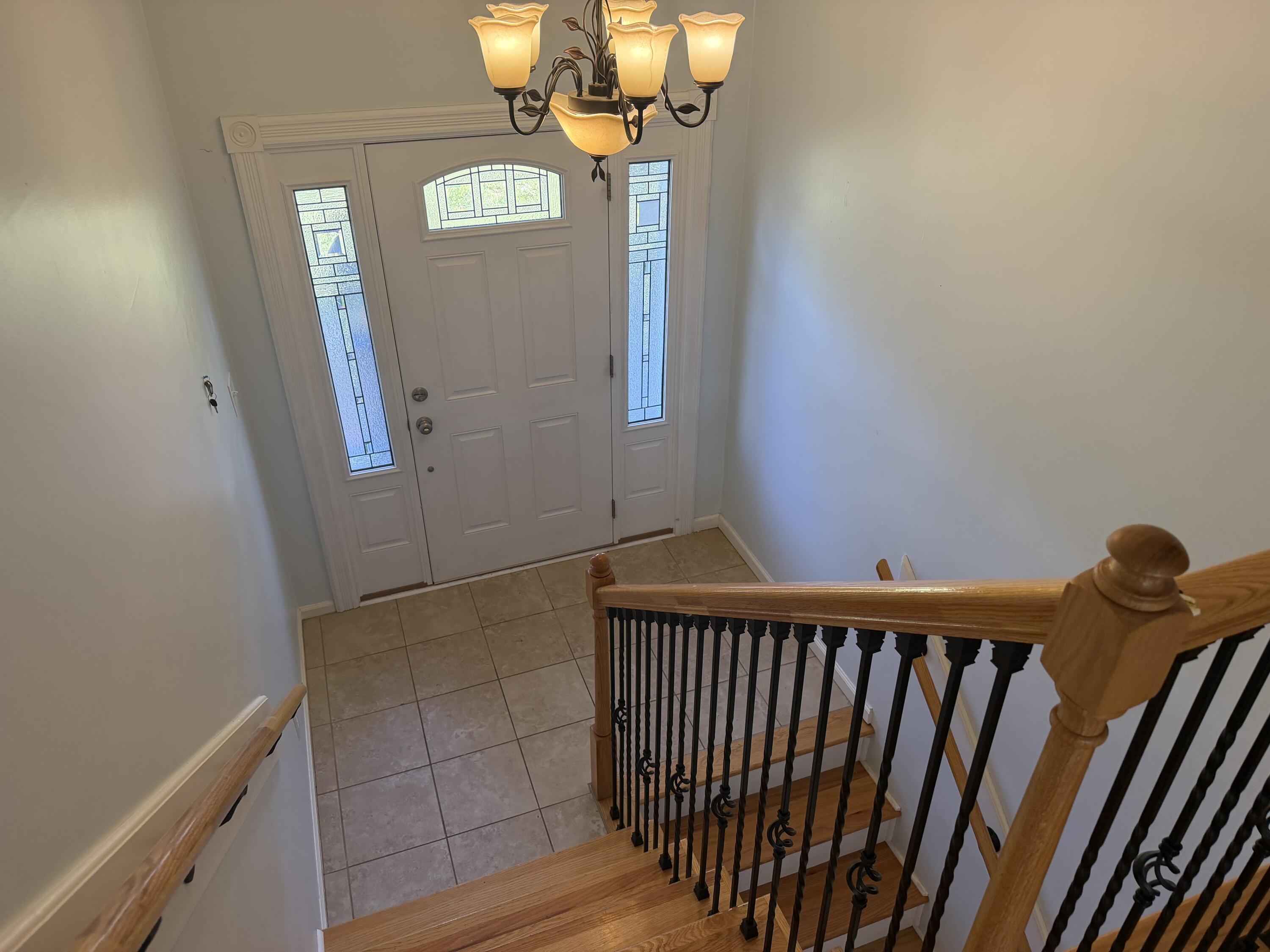 371 Oakcrest Drive Property Photo 2