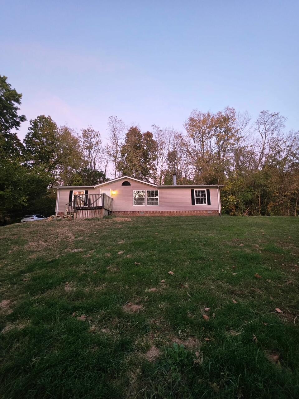 903 New Haven Road Property Photo 1
