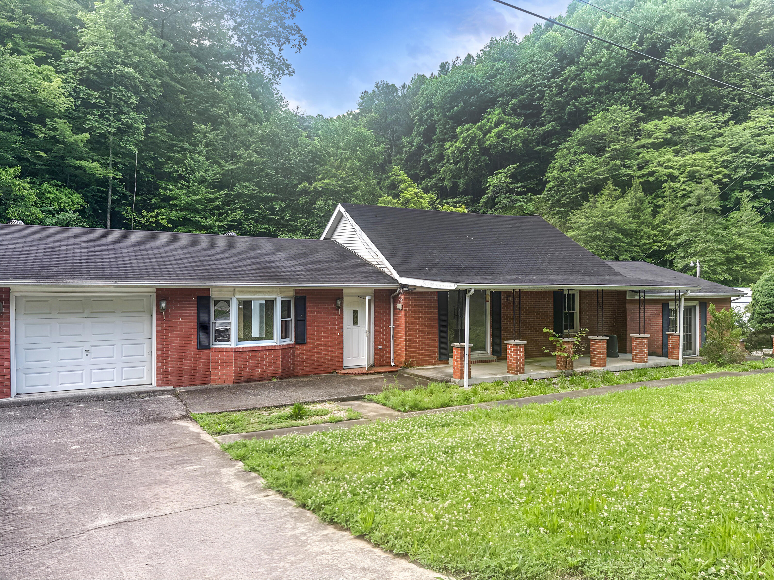 2101 Town Hill Road Property Photo 1