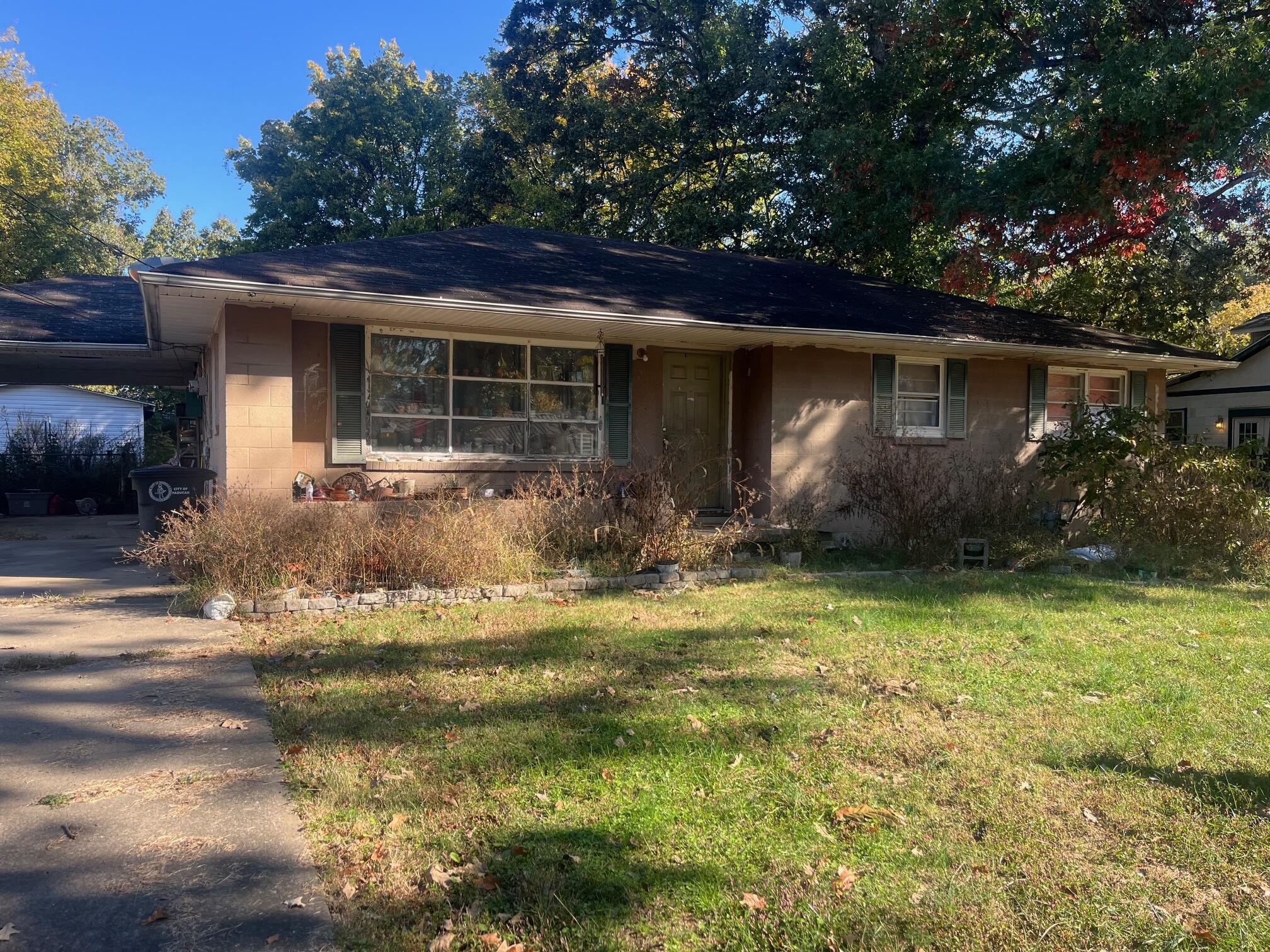 2323 Barnett Street Property Photo 1