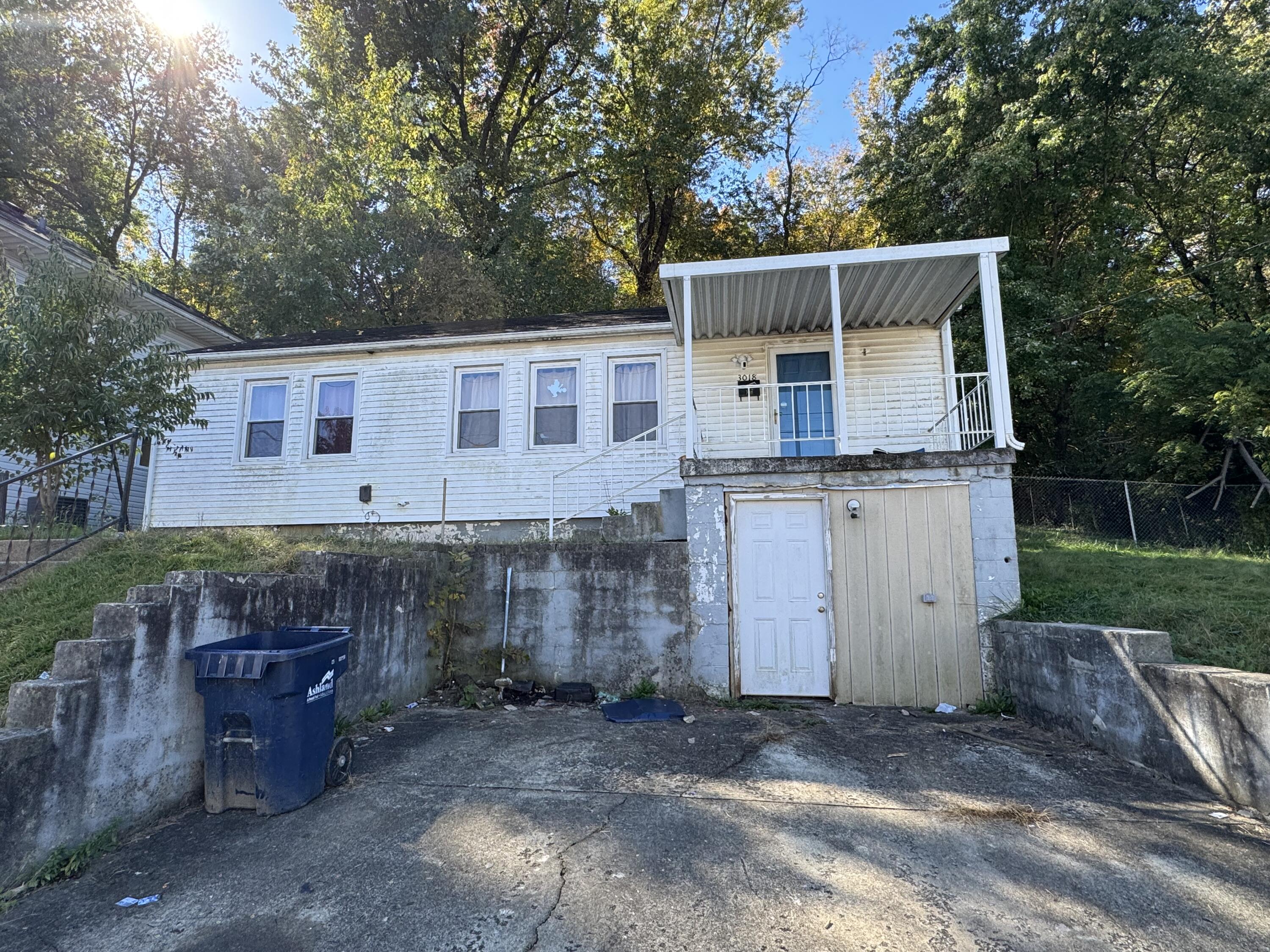 3018 Montgomery Avenue Property Photo 1