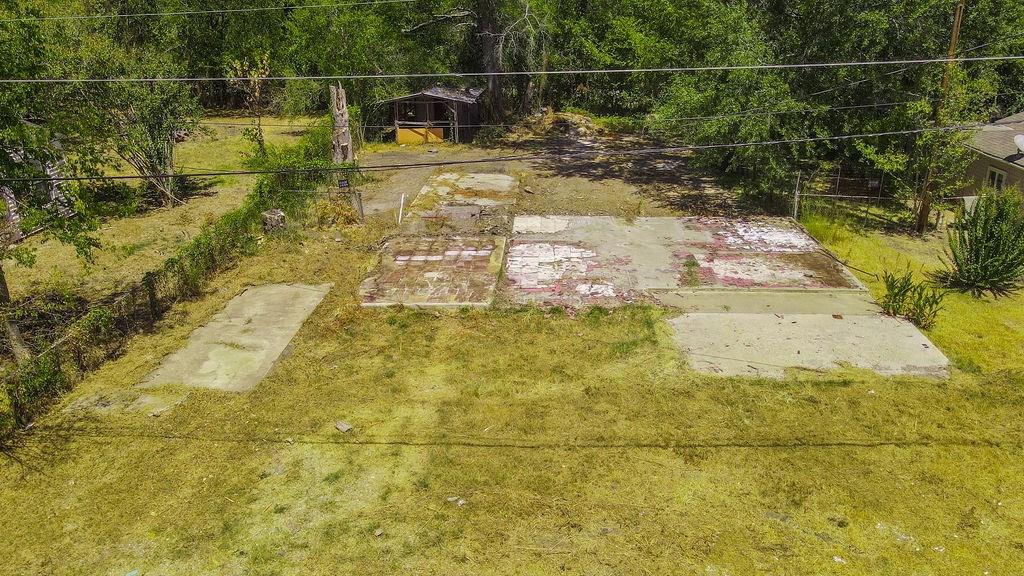 1300 Houston Street Property Photo 1