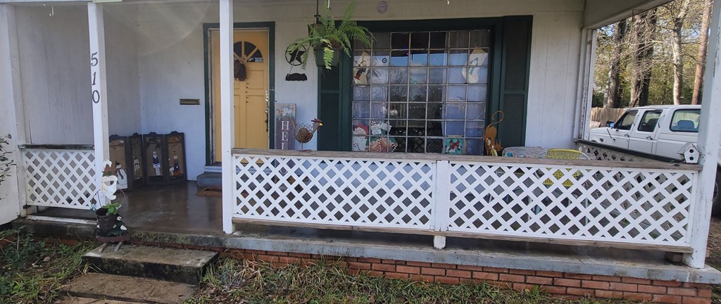 510 Trout Street Property Photo 4