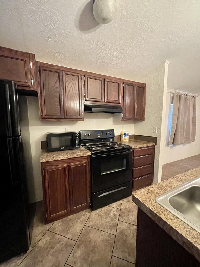 150 & 169 Hickory Hill Street Property Photo 6