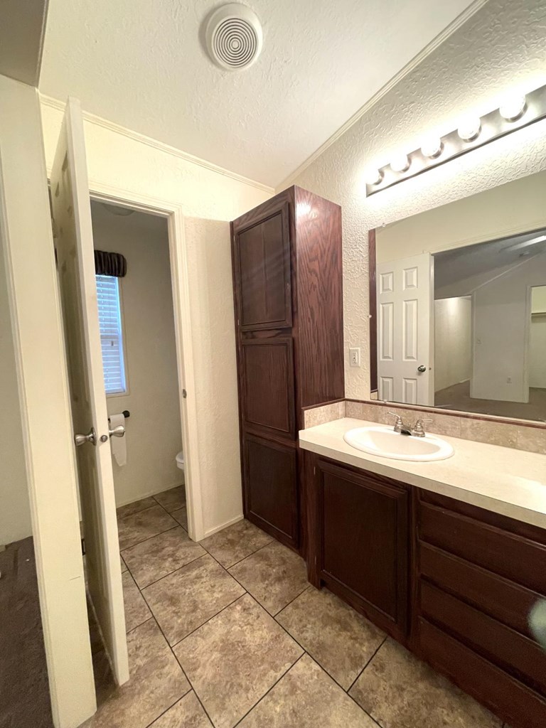 150 & 169 Hickory Hill Street Property Photo 11