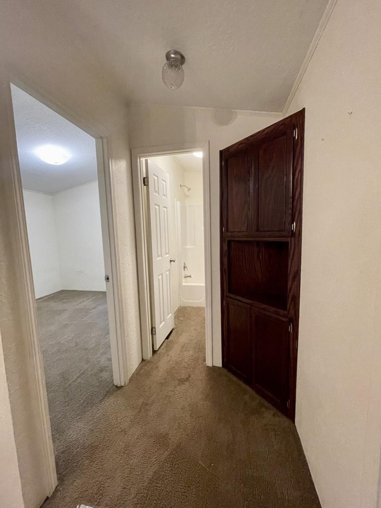 150 & 169 Hickory Hill Street Property Photo 12
