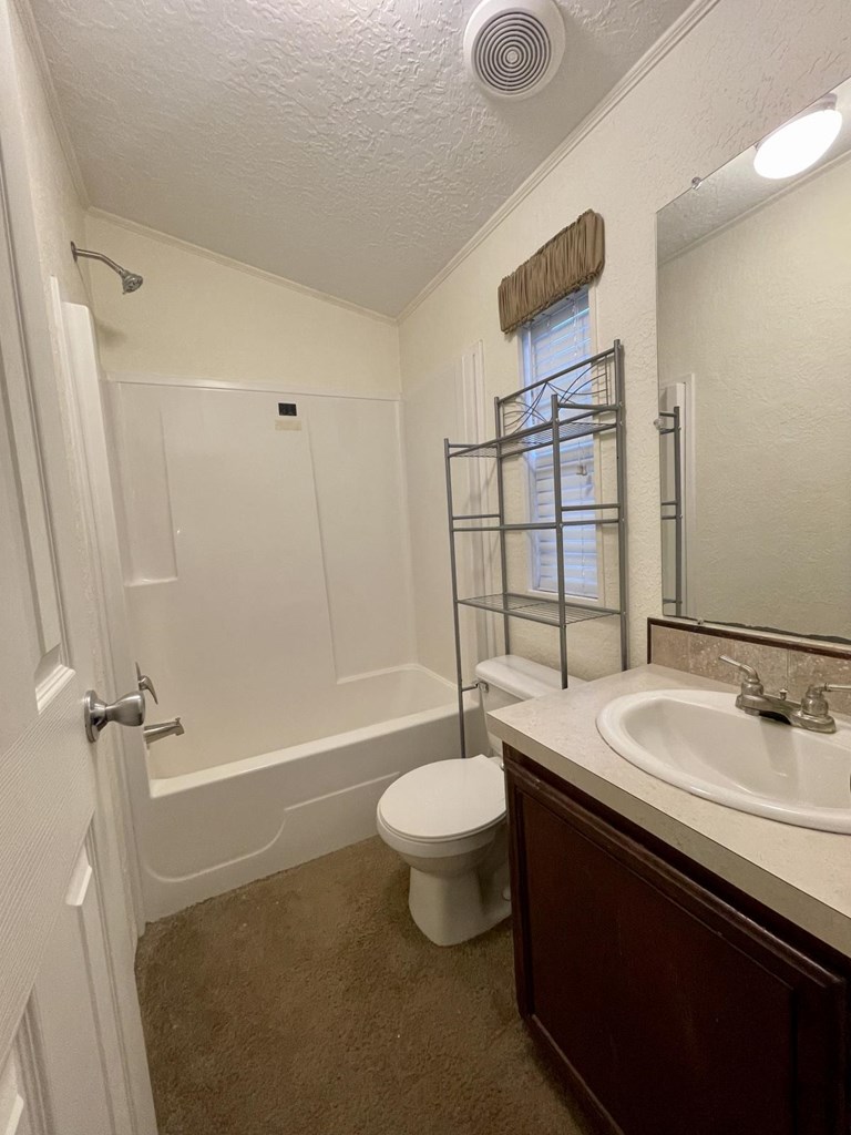150 & 169 Hickory Hill Street Property Photo 13
