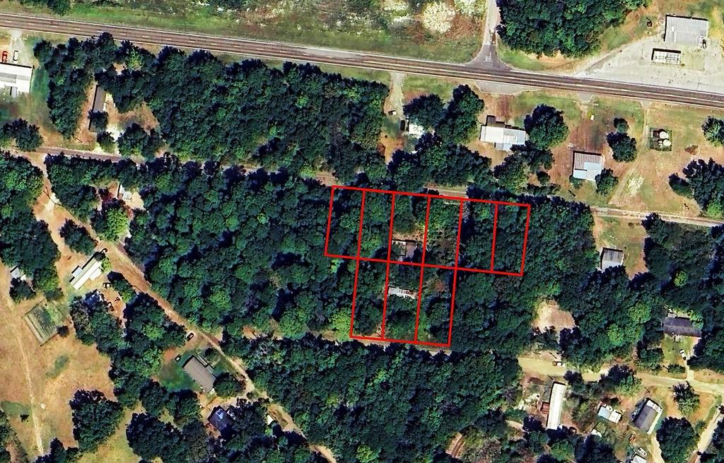 512 Hazelwood Property Photo 1