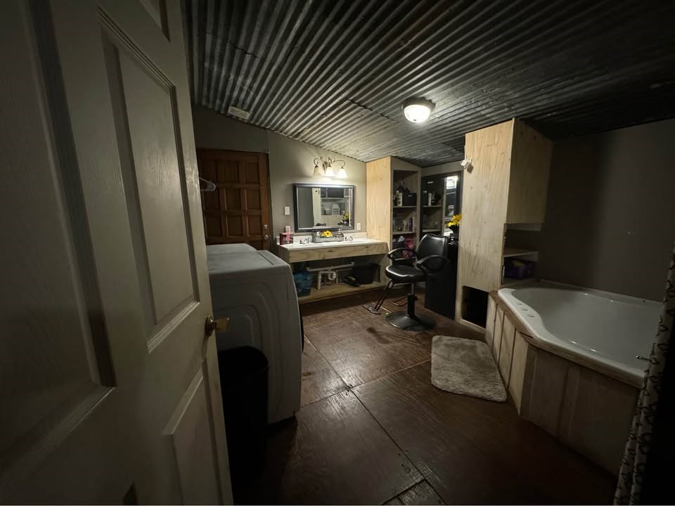655 Piney Point Drive Property Photo 12