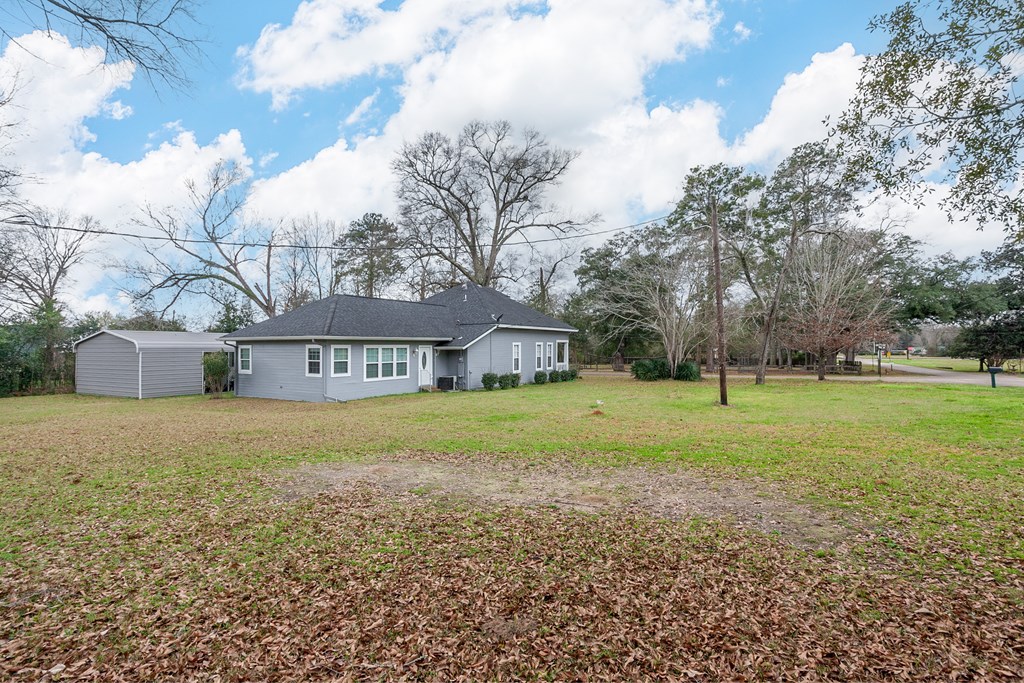 105 Houston Street Property Photo 6