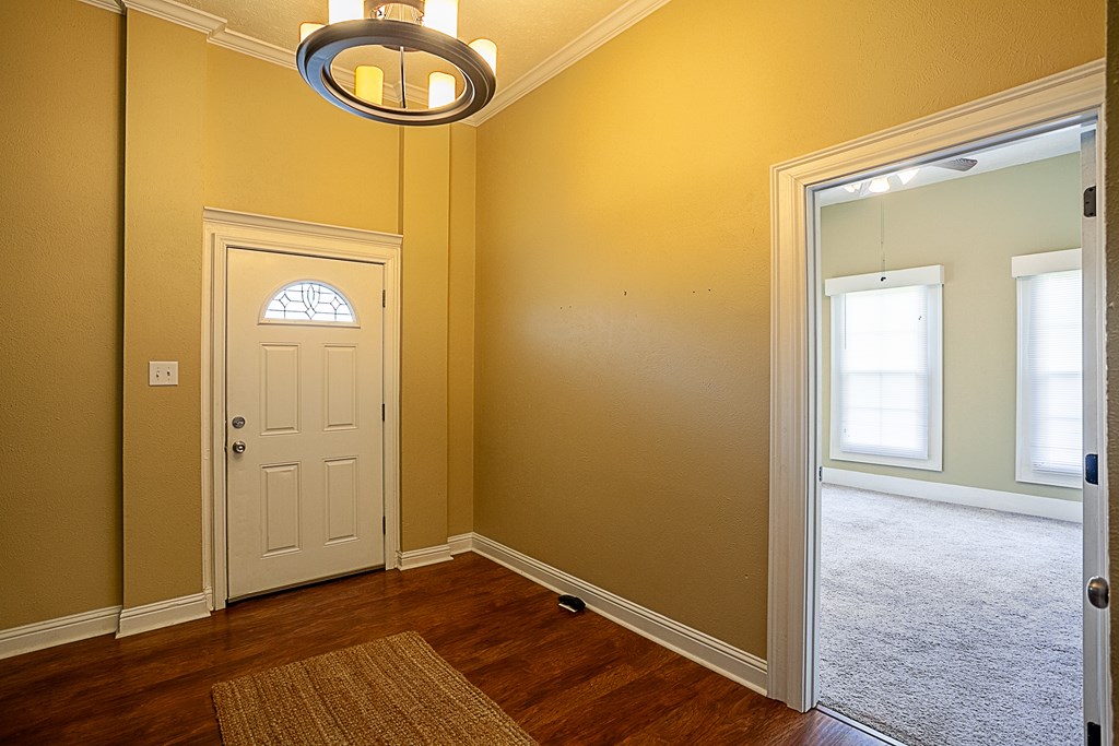 105 Houston Street Property Photo 8