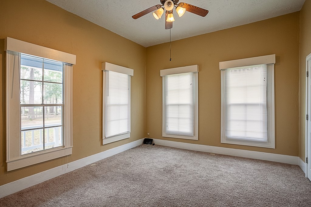 105 Houston Street Property Photo 10
