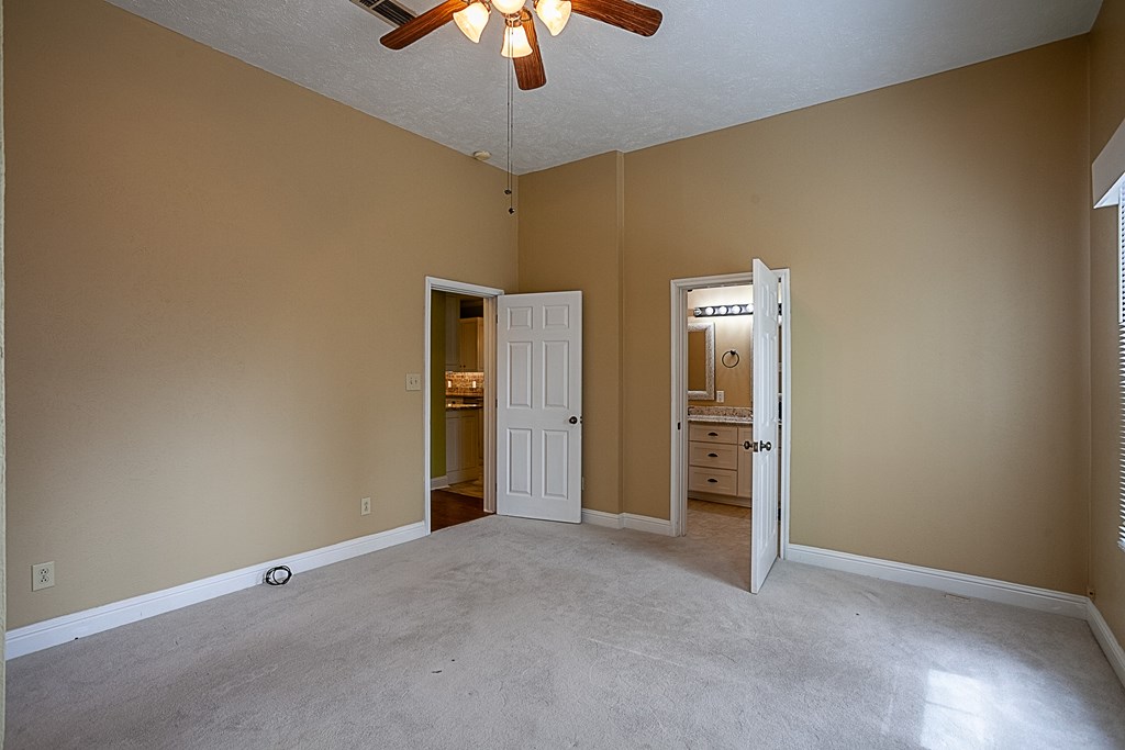 105 Houston Street Property Photo 15