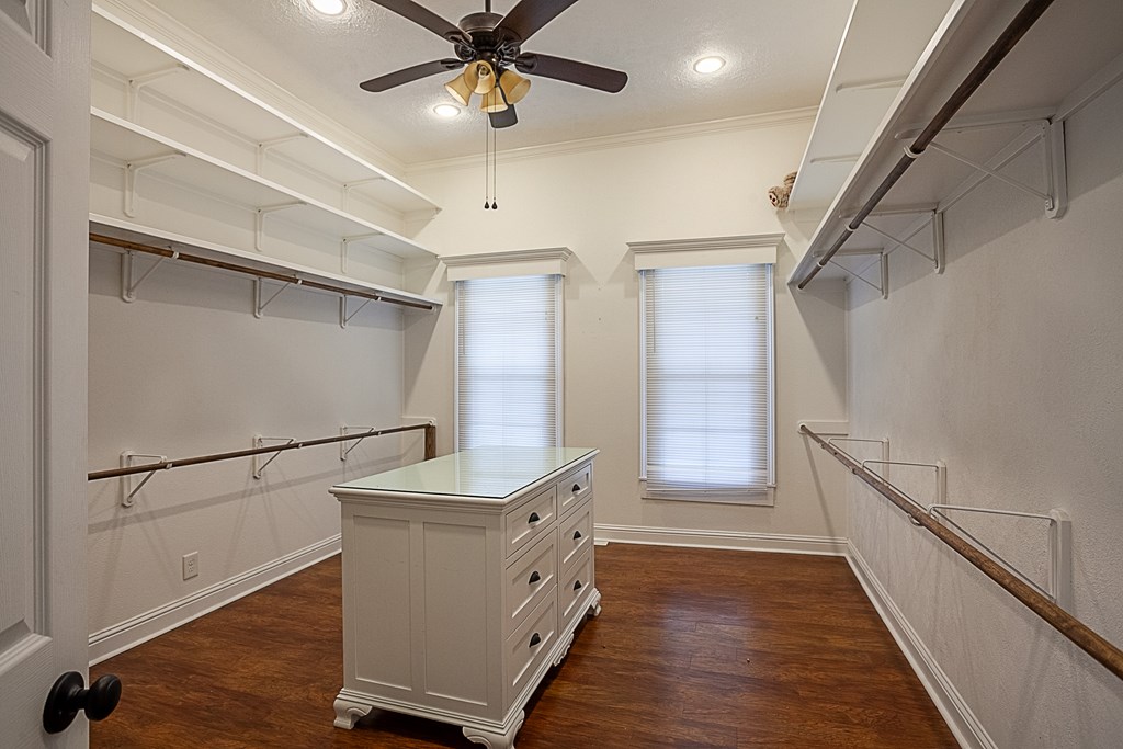 105 Houston Street Property Photo 19