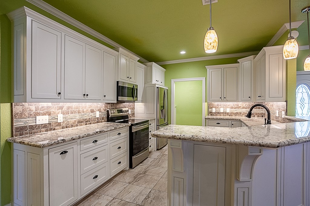 105 Houston Street Property Photo 22