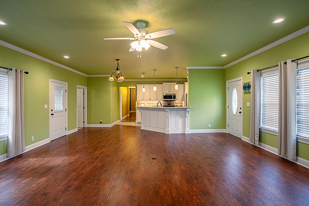 105 Houston Street Property Photo 24