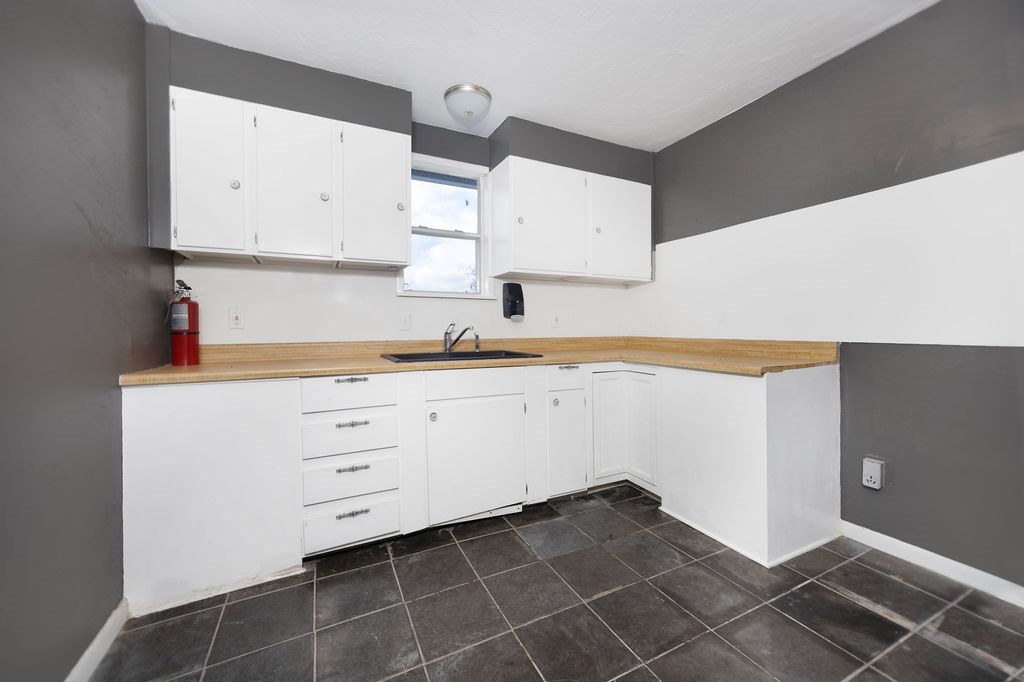 207 Raguet Street Property Photo 3