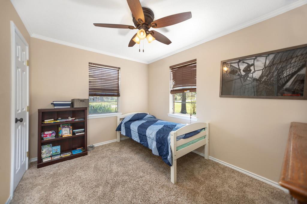 313 Oak Property Photo 2