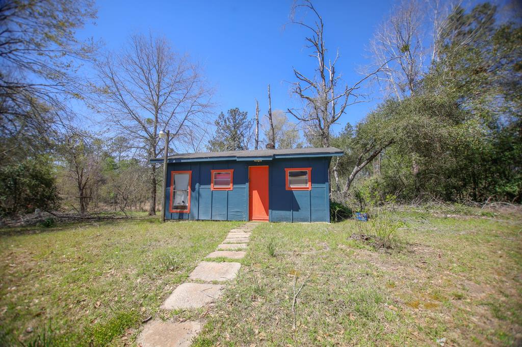 313 Oak Property Photo 4