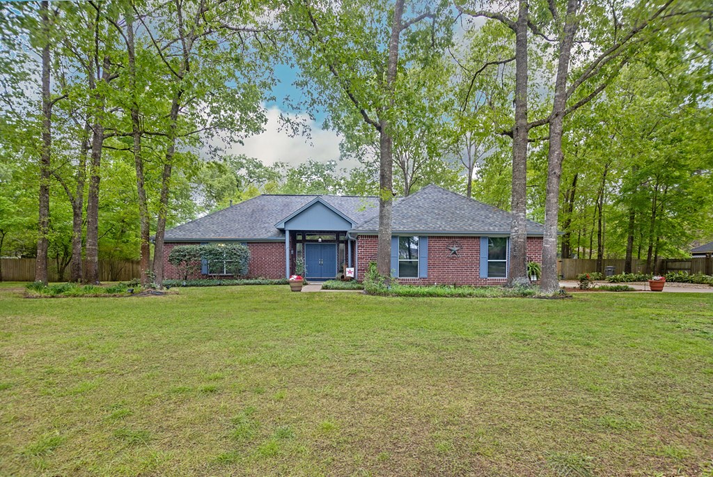 302 Southern Trace Property Photo 7